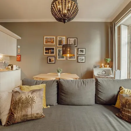 Apartment Downtown Vintage By Homing